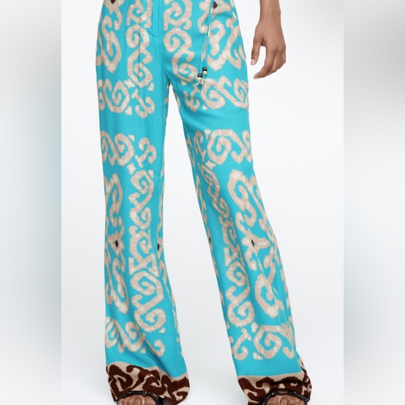 Zara Pants - Zara FLOWING TROUSERS WITH A FULL-LENGTH PRINT